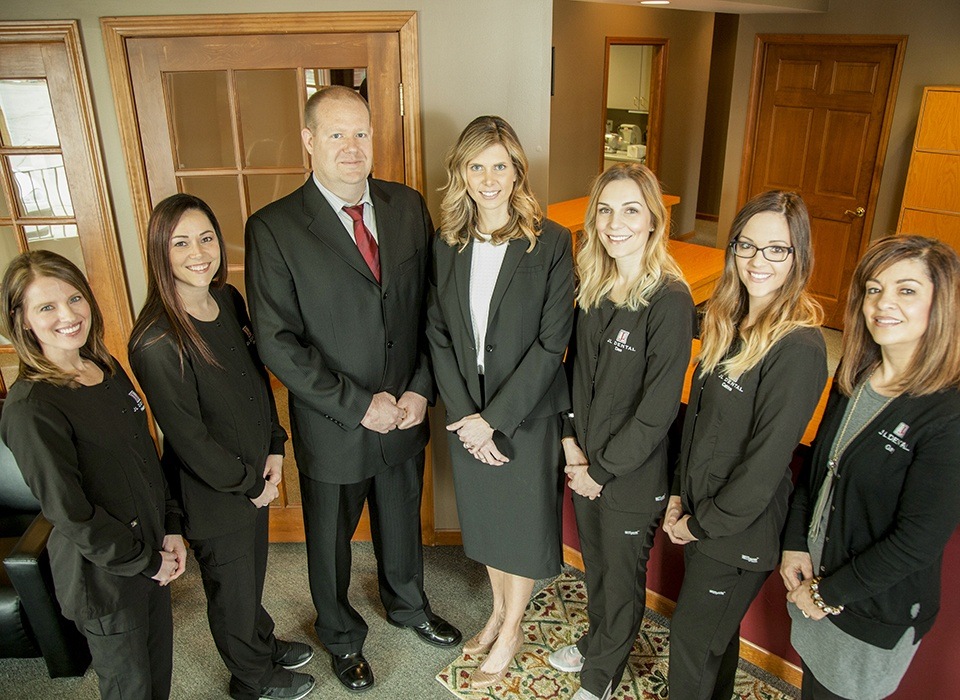 JL Dental team of dentists, dental assistants and dental hygienists